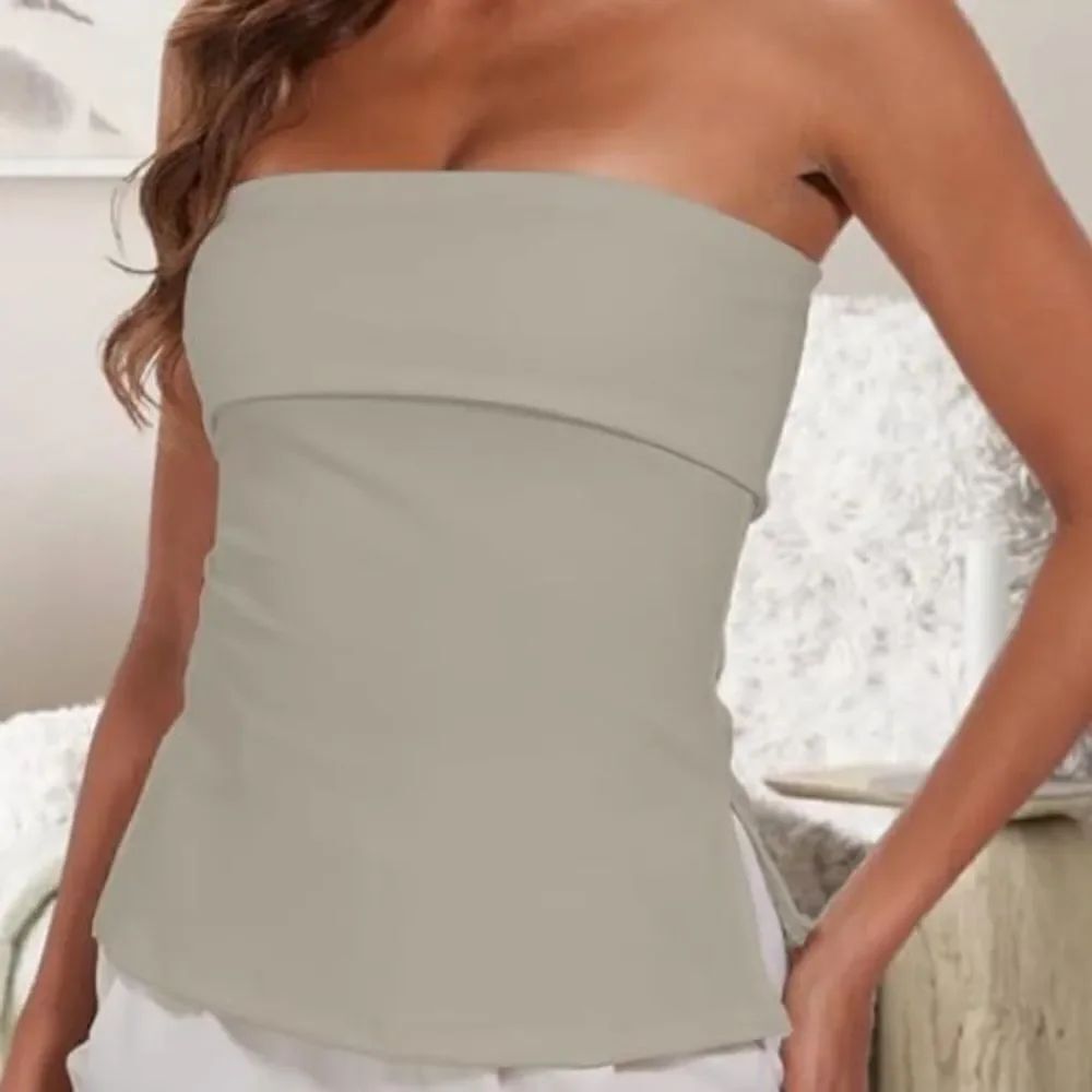 Strapless Stretchy Tube Top - Picture 4 of 5